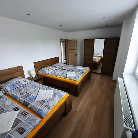 Moon * Liptovský Mikuláš